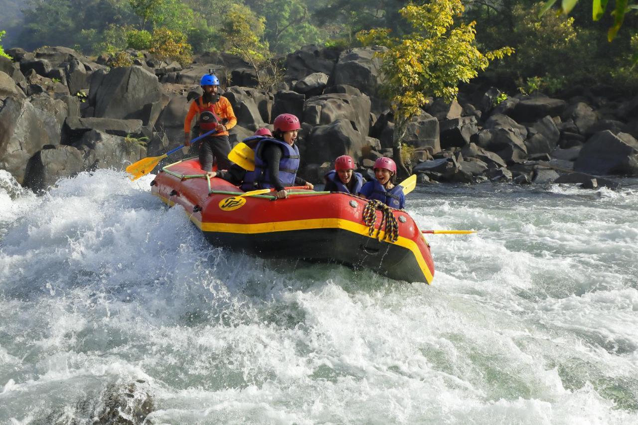 Whistling Woodzs Resort Dandeli Ngoại thất bức ảnh